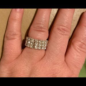 Rhinestone stretch ring
